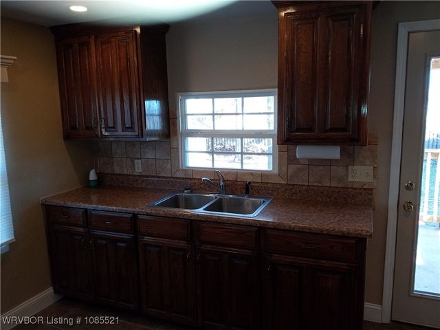 280 4th Street, Booneville, AR 72927