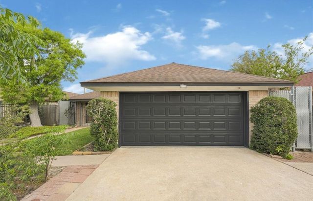 9208 Carousel Lane, Houston, TX 77080