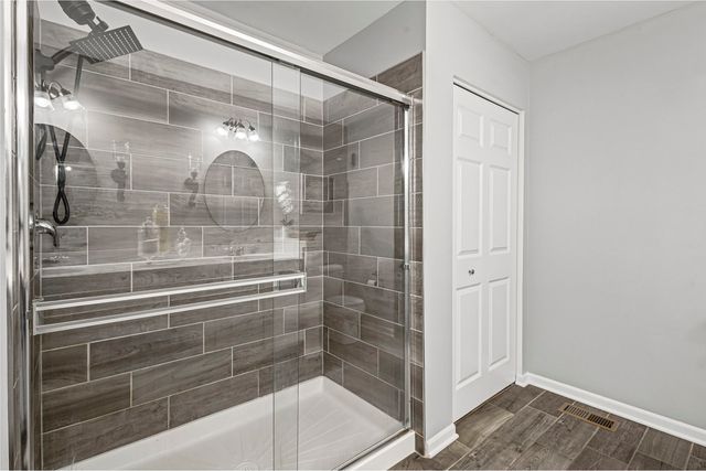 2546 Huntleigh Lane, Woodridge, IL 60517