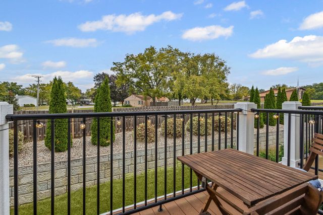 2546 Huntleigh Lane, Woodridge, IL 60517