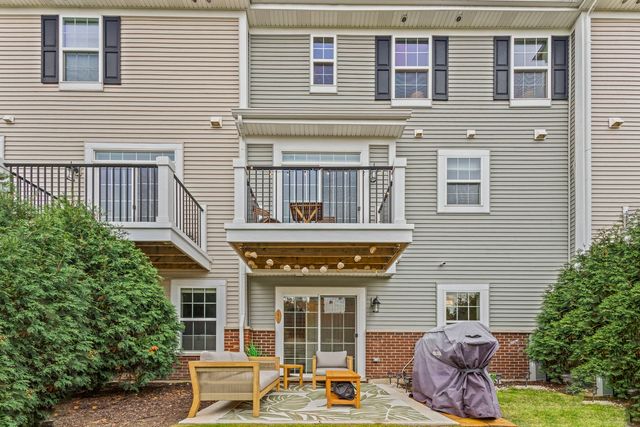 2546 Huntleigh Lane, Woodridge, IL 60517