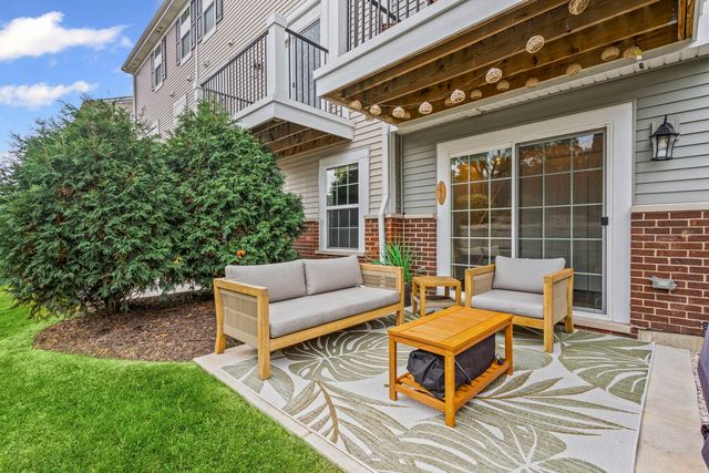 2546 Huntleigh Lane, Woodridge, IL 60517