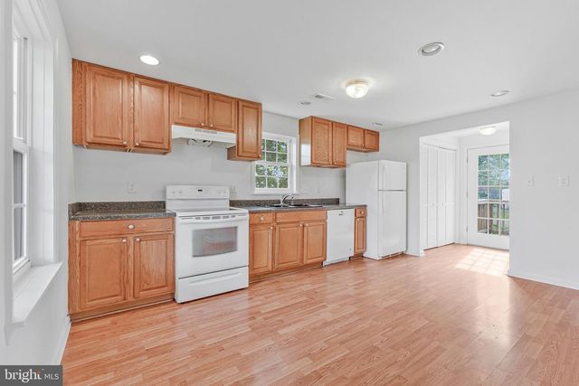 306 N BUCKMARSH ST, Berryville, VA 22611
