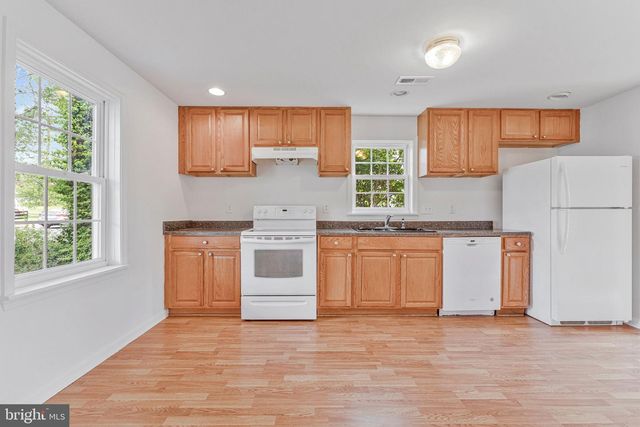 306 N BUCKMARSH ST, Berryville, VA 22611