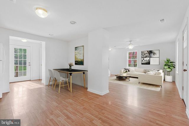 306 N BUCKMARSH ST, Berryville, VA 22611