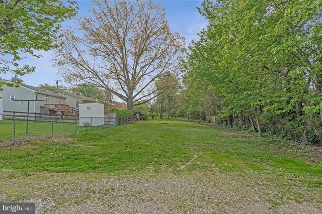 306 N BUCKMARSH ST, Berryville, VA 22611