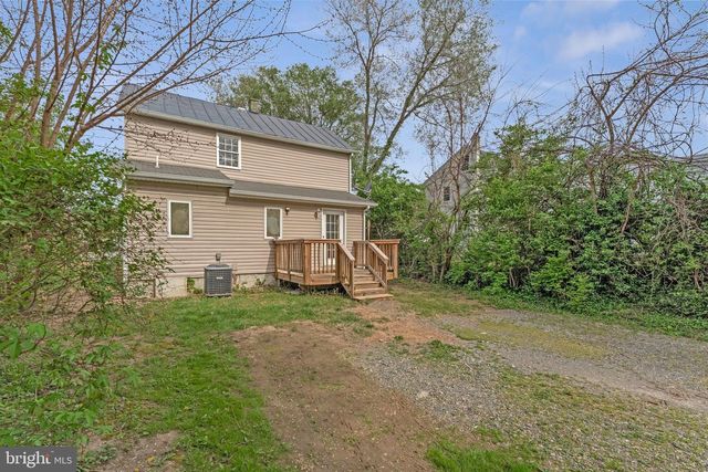 306 N BUCKMARSH ST, Berryville, VA 22611