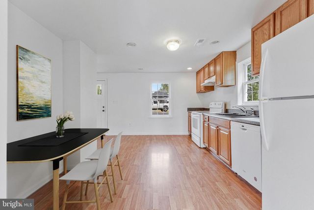 306 N BUCKMARSH ST, Berryville, VA 22611