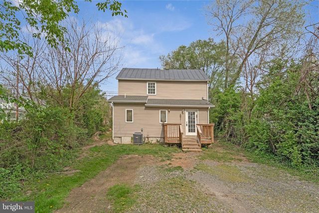 306 N BUCKMARSH ST, Berryville, VA 22611
