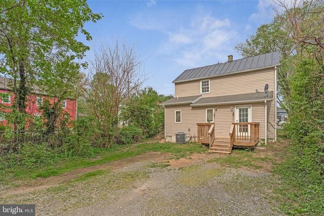 306 N BUCKMARSH ST, Berryville, VA 22611