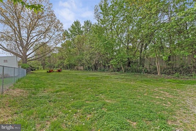 306 N BUCKMARSH ST, Berryville, VA 22611