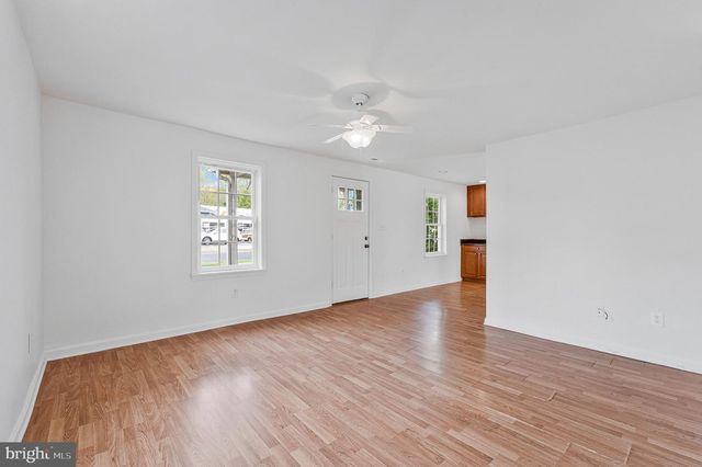 306 N BUCKMARSH ST, Berryville, VA 22611