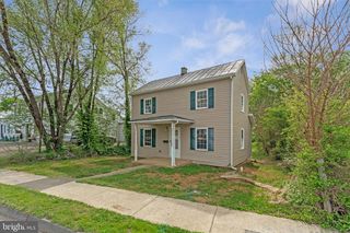 306 N BUCKMARSH ST, Berryville, VA 22611