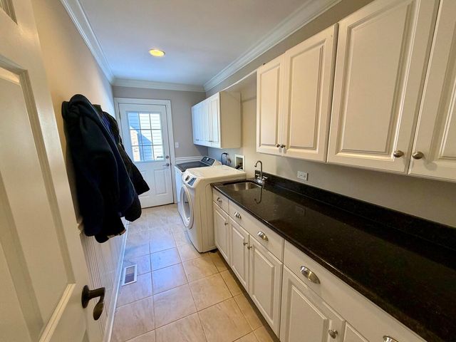 1172 Kenilworth Circle, Naperville, IL 60540