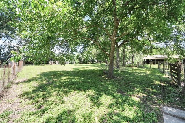 28222 Margerstadt Road, Hockley, TX 77447