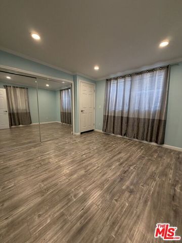 10006 Samoa Avenue, Tujunga (los Angeles), CA 91042