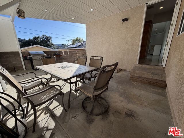10006 Samoa Avenue, Tujunga (los Angeles), CA 91042