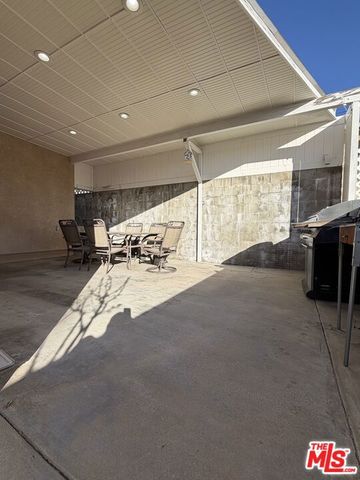 10006 Samoa Avenue, Tujunga (los Angeles), CA 91042