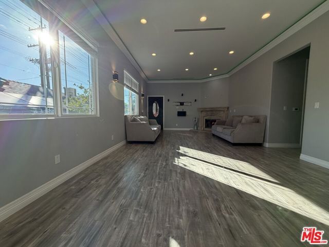 10006 Samoa Avenue, Tujunga (los Angeles), CA 91042