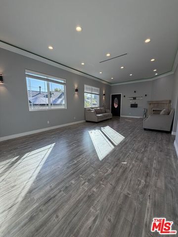 10006 Samoa Avenue, Tujunga (los Angeles), CA 91042