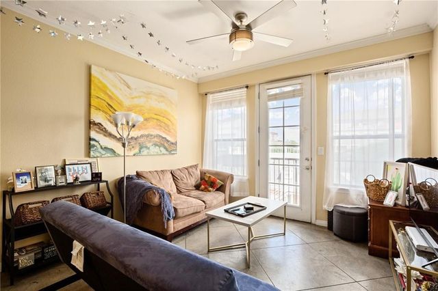 2505 San Gabriel ST 402, Austin, TX 78705