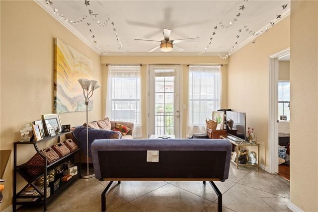 2505 San Gabriel ST 402, Austin, TX 78705