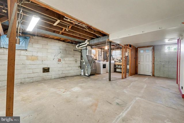 1413 WINCHESTER ST, Fredericksburg, VA 22401