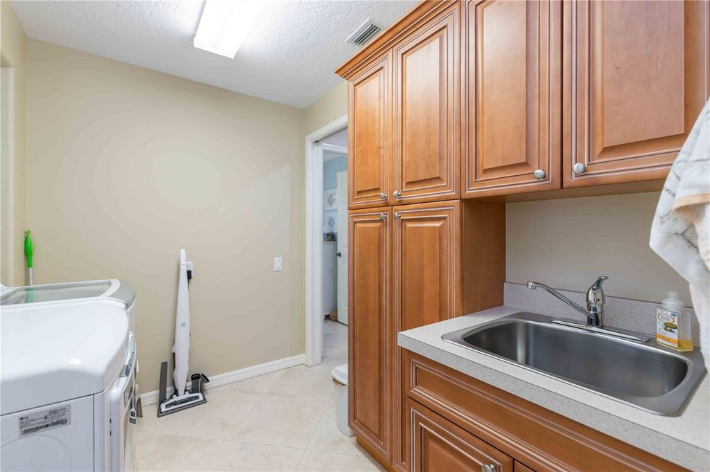 Image 32 of property listing at 204 AMERICAS CUP BOULEVARD, Bradenton, FL 34208