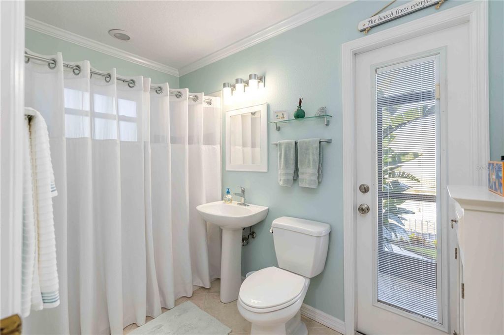 Image 36 of property listing at 204 AMERICAS CUP BOULEVARD, Bradenton, FL 34208