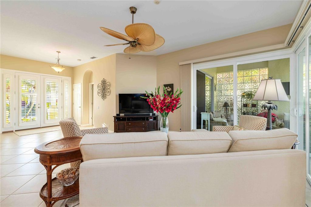 Image 8 of property listing at 204 AMERICAS CUP BOULEVARD, Bradenton, FL 34208
