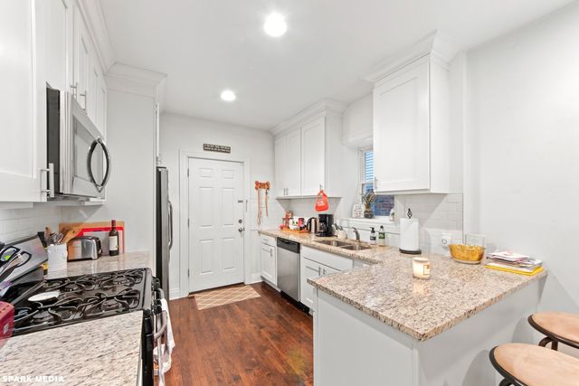 1621 N Mcvicker Avenue 2, Chicago, IL 60639