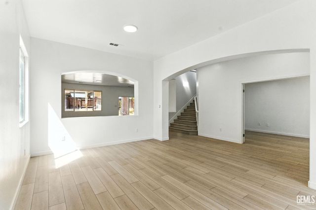 14616 Tralee Drive, Bakersfield, CA 93314