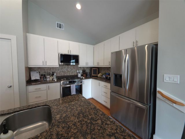 3574 Link Valley Drive, Houston, TX 77025