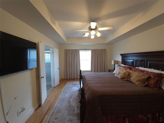 3574 Link Valley Drive, Houston, TX 77025