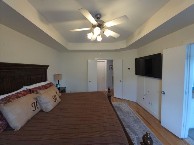 3574 Link Valley Drive, Houston, TX 77025