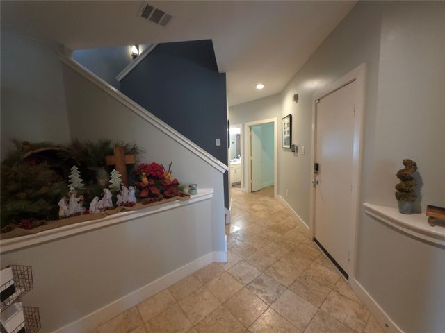 3574 Link Valley Drive, Houston, TX 77025