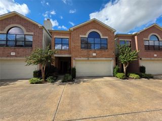 3574 Link Valley Drive, Houston, TX 77025