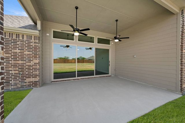 221 Penrose Drive, Ovilla, TX 75154