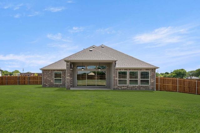221 Penrose Drive, Ovilla, TX 75154