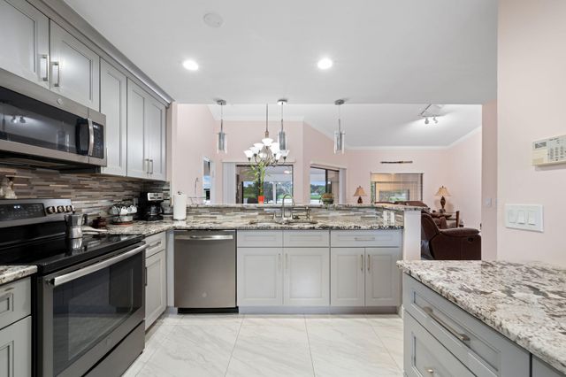 8216 Waterline Drive, Boynton Beach, FL 33472