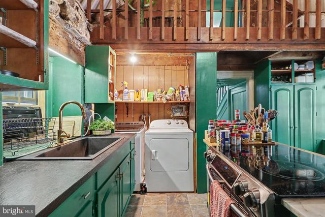 226 E KING ST, Shippensburg, PA 17257