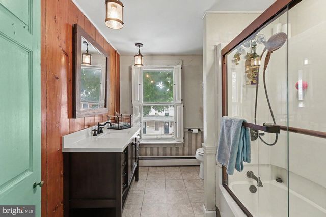 226 E KING ST, Shippensburg, PA 17257