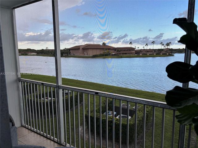 1401 SW 134th Way 212C, Pembroke Pines, FL 33027