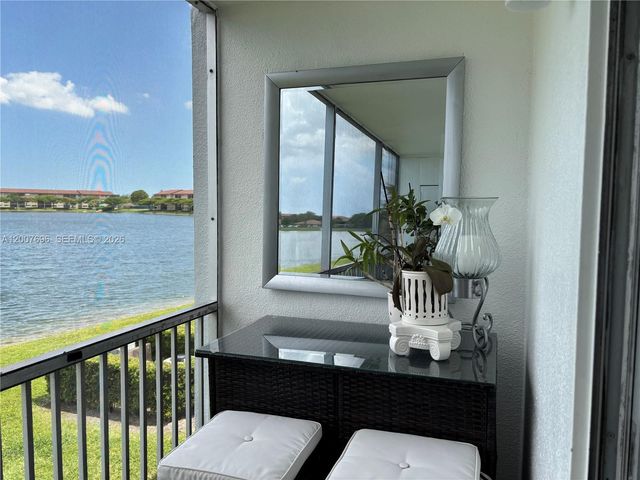 1401 SW 134th Way 212C, Pembroke Pines, FL 33027