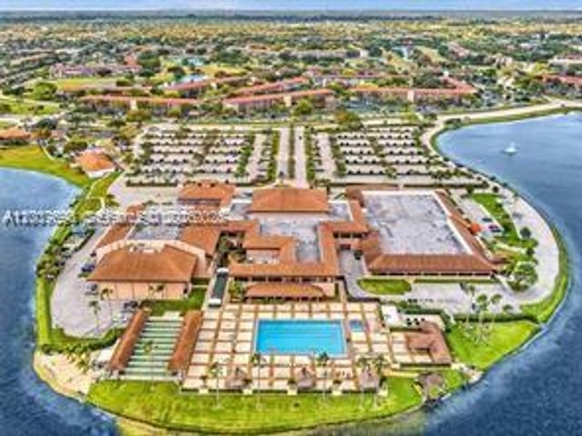 1401 SW 134th Way 212C, Pembroke Pines, FL 33027
