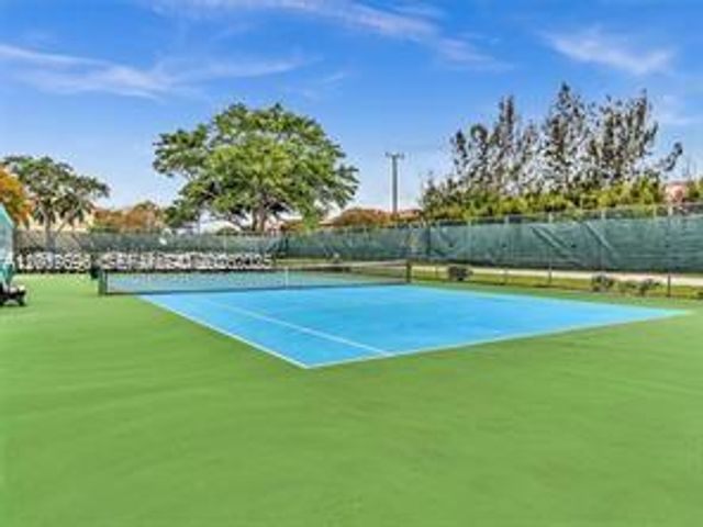 1401 SW 134th Way 212C, Pembroke Pines, FL 33027