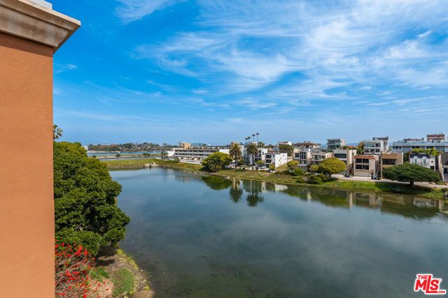 6400 Pacific Avenue 306, Playa Del Rey (los Angeles), CA 90293