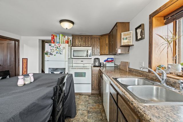 22845 NE Pickerel Lake Road, Detroit Lakes, MN 56501