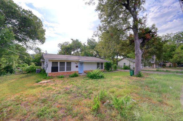 300 Pecan DR, Austin, TX 78753