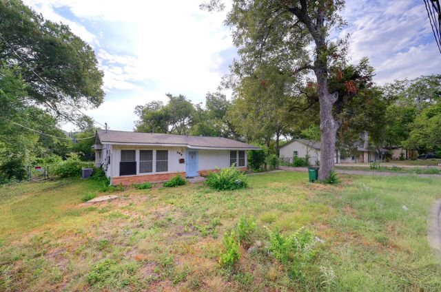 300 Pecan DR, Austin, TX 78753